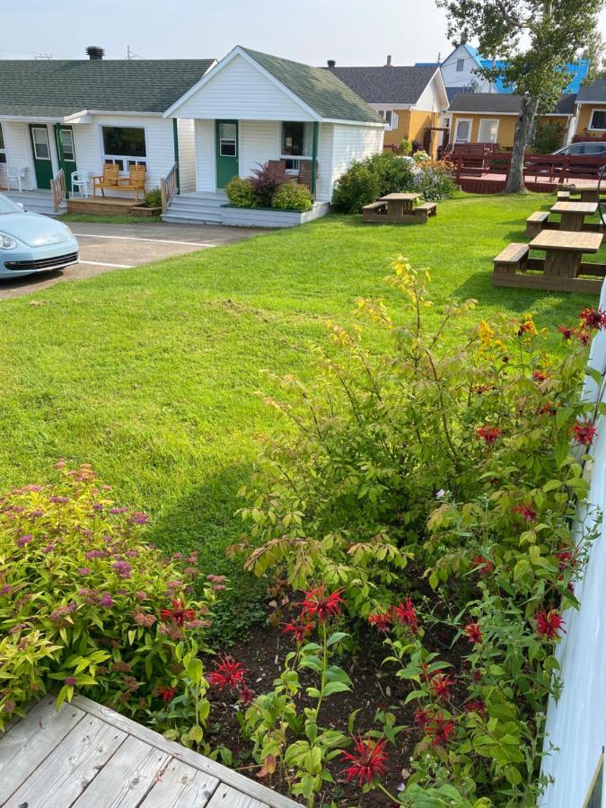Chalets Glenn แปร์เซ ภายนอก รูปภาพ